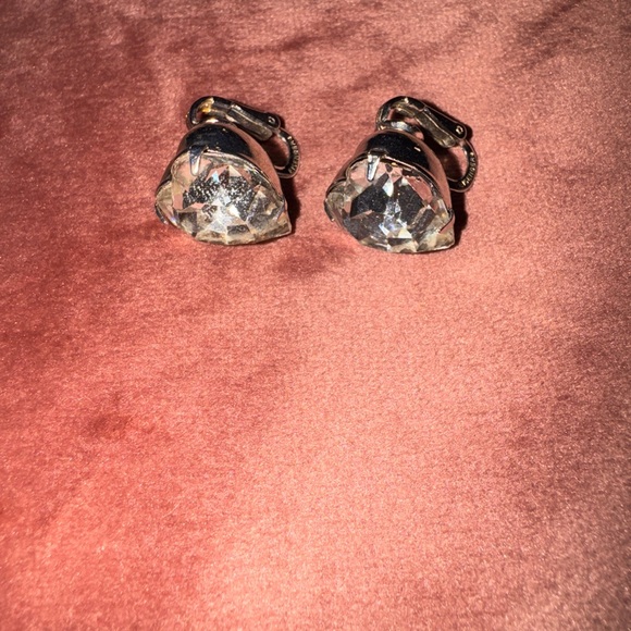 Lot of Vintage Costume Jewelry - 5 pairs of clip on earrings. - Picture 5 of 7